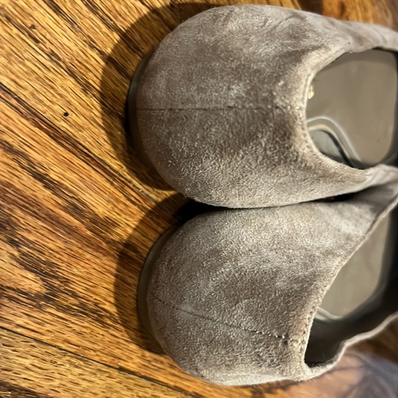 Enzo Angiolini - pointy toe flats - tan size 7.5. Like new condition. Worn once - Picture 6 of 6